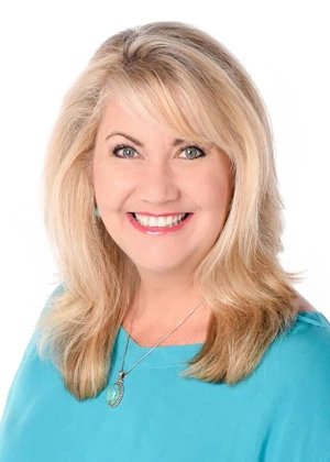 Lisa Cooke, professional headshot
